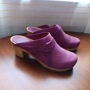 NWT Sanita Pink Manuella Leather Clogs